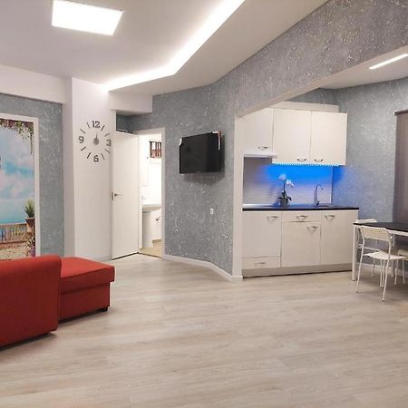 Fantastic 2 Bedrooms, Just 20 Meters From Ocean Playa de las Americas  Ngoại thất bức ảnh